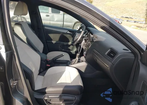 2016 Volkswagen Jetta 1.8T Sport из США, поврежденный, VIN 3VWB17AJ8GM383521